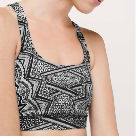 SOLD. Lululemon Energy Bra Inked Energy Bra Ice Grey Black 6 - Picture 3 of 9